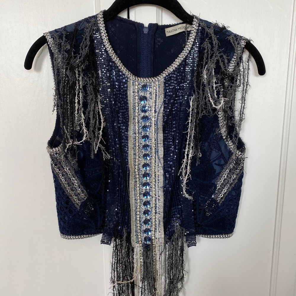 Martha Medeiros Sparkle Evening top!